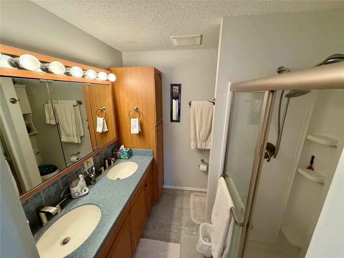 468 CEIL DRIVE — photo 11 of 41