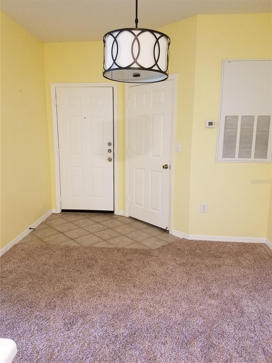 5455 VINELAND ROAD — photo 3 of 8
