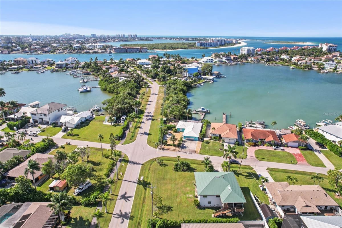 103 TAHITI CIRCLE — photo 37 of 41