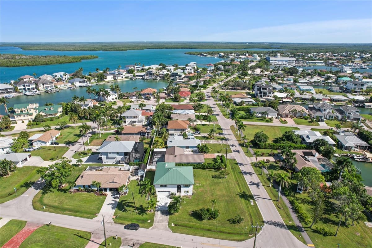 103 TAHITI CIRCLE — photo 33 of 41