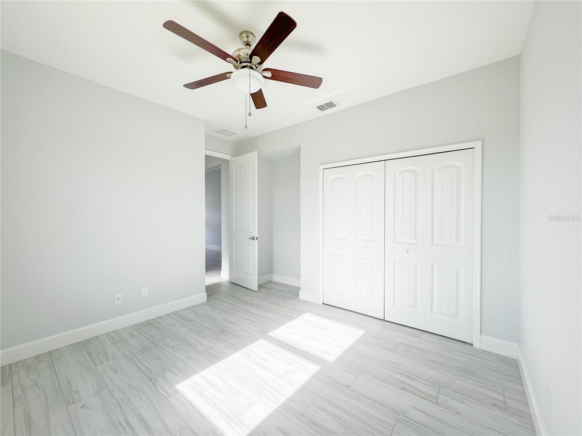 5213 WILLOW LAKE COURT — photo 20 of 28
