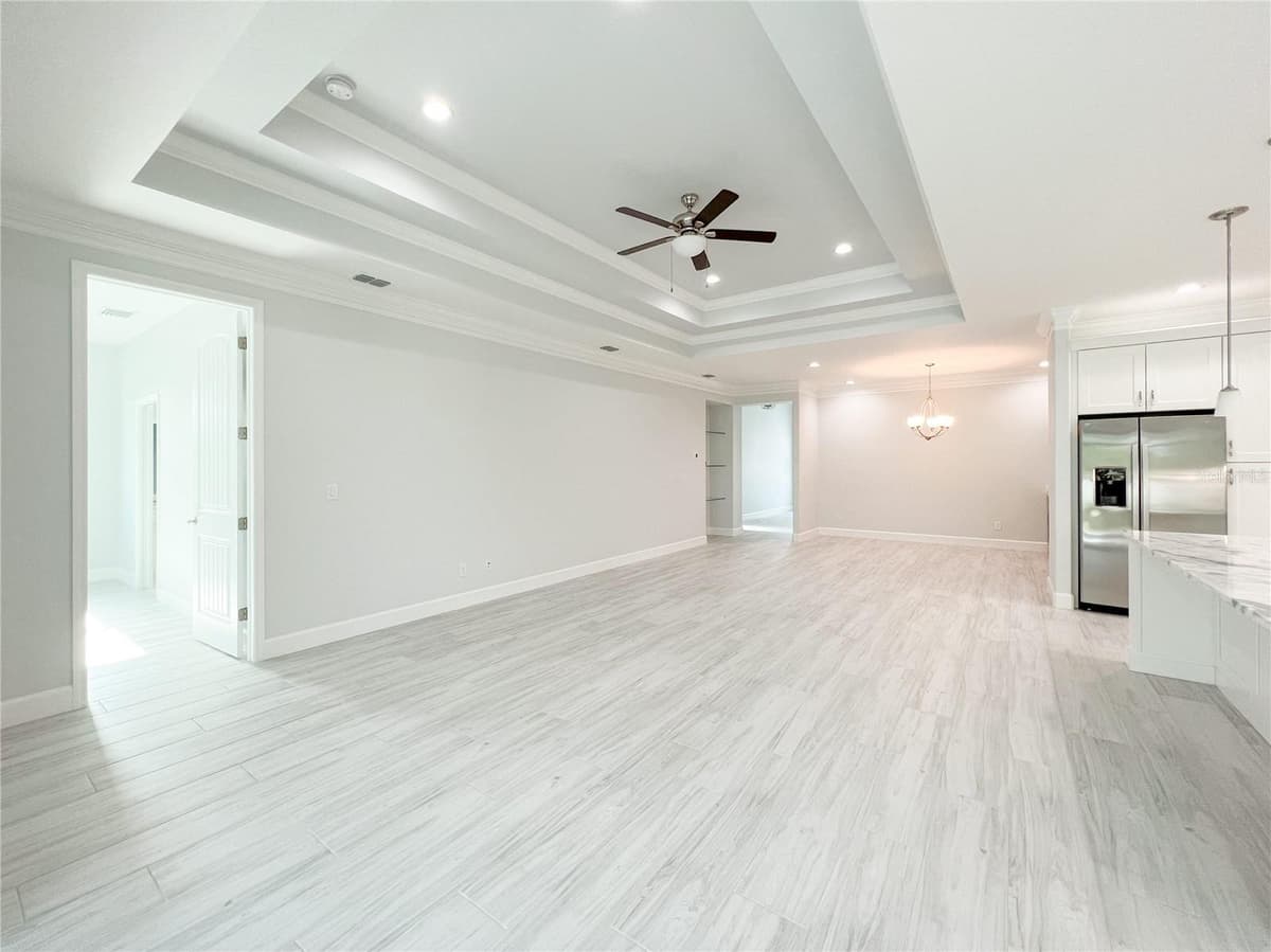 5213 WILLOW LAKE COURT — photo 8 of 28