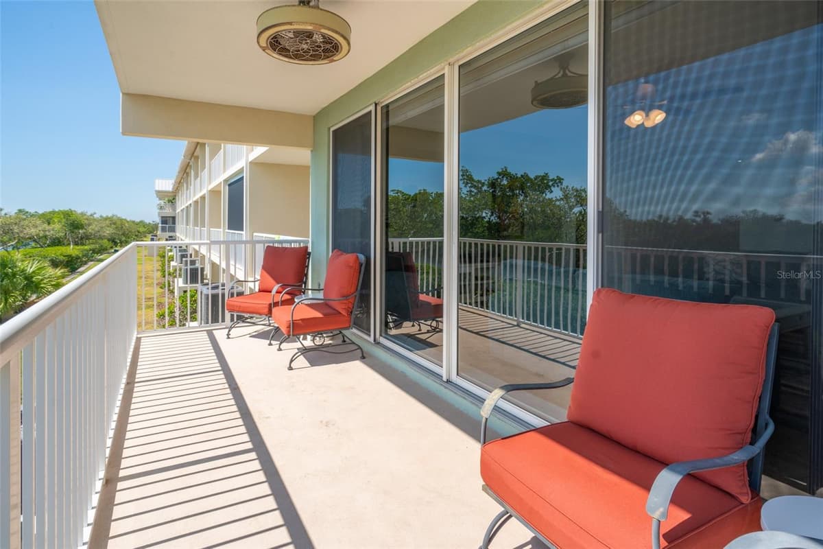 3230 MANGROVE POINT DRIVE — photo 10 of 44