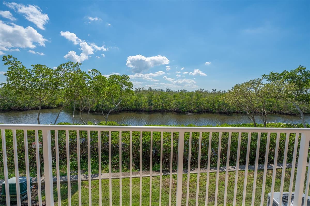 3230 MANGROVE POINT DRIVE — photo 9 of 44