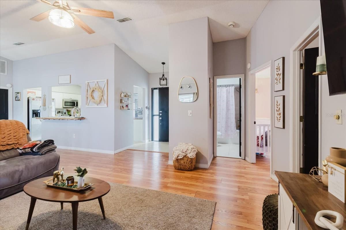 2427 COMERWOOD DRIVE — photo 7 of 34