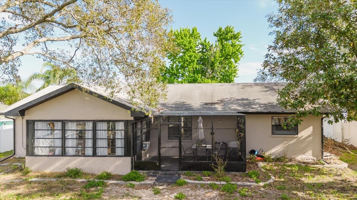 2427 COMERWOOD DRIVE — photo 33 of 34
