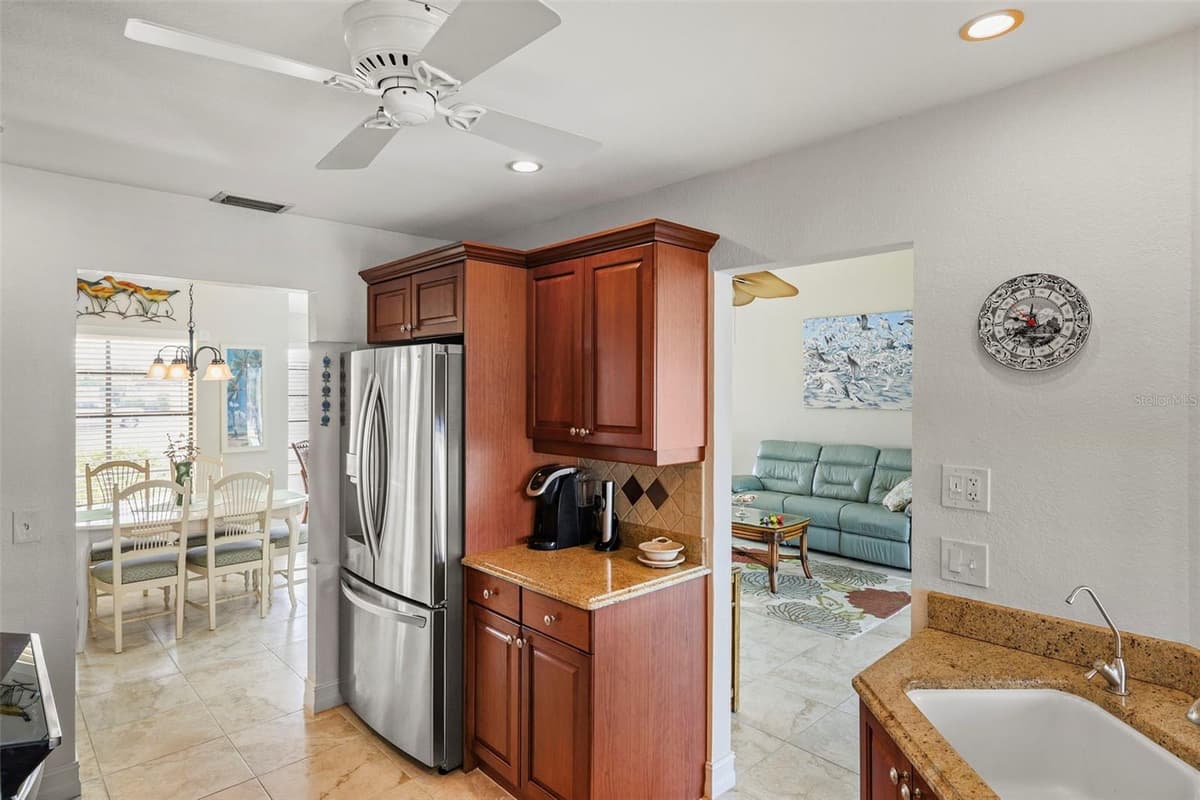 611 BAL HARBOR BOULEVARD — photo 21 of 51
