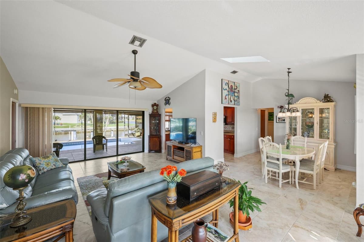 611 BAL HARBOR BOULEVARD — photo 12 of 51