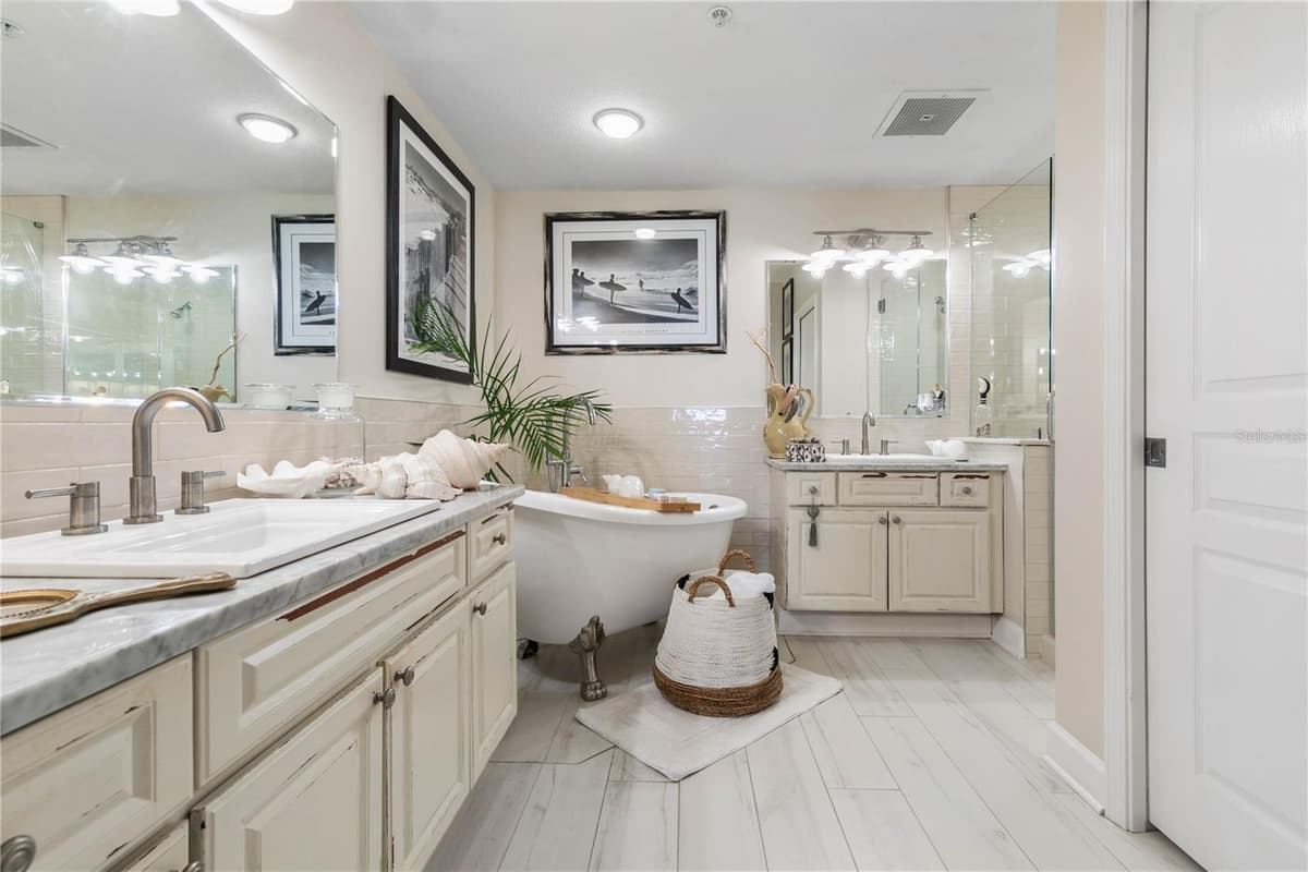 200 OCEAN CREST DRIVE — photo 27 of 78