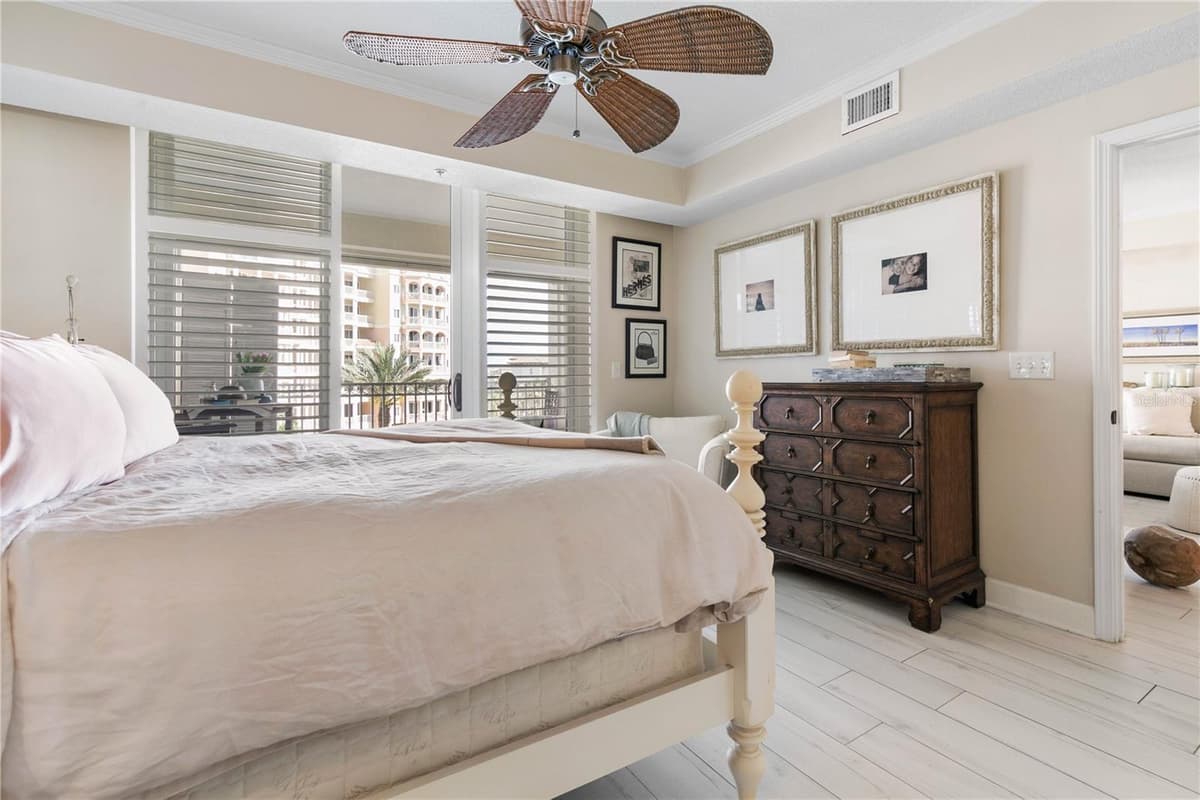 200 OCEAN CREST DRIVE — photo 24 of 78