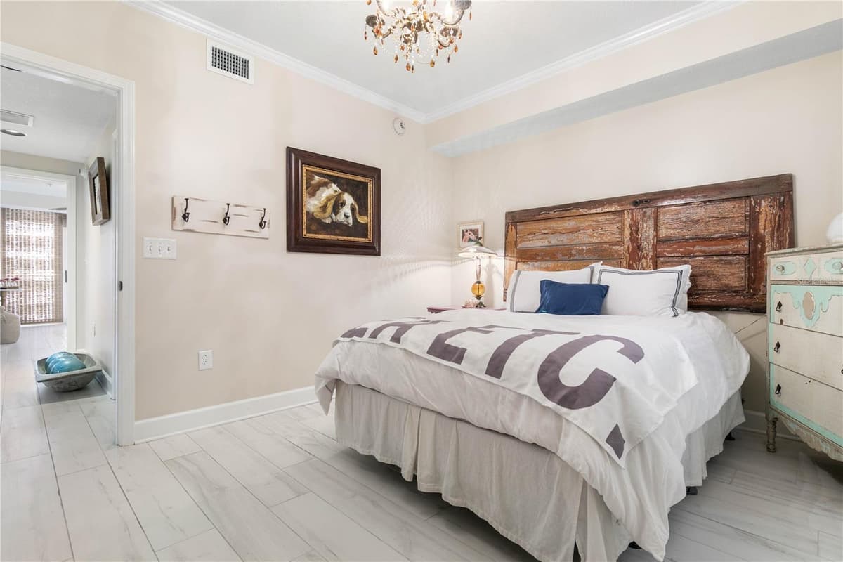 200 OCEAN CREST DRIVE — photo 35 of 78