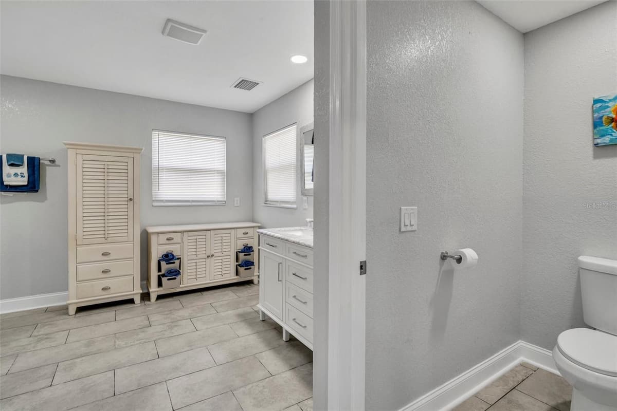 541 RIDGECREST DRIVE — photo 33 of 57