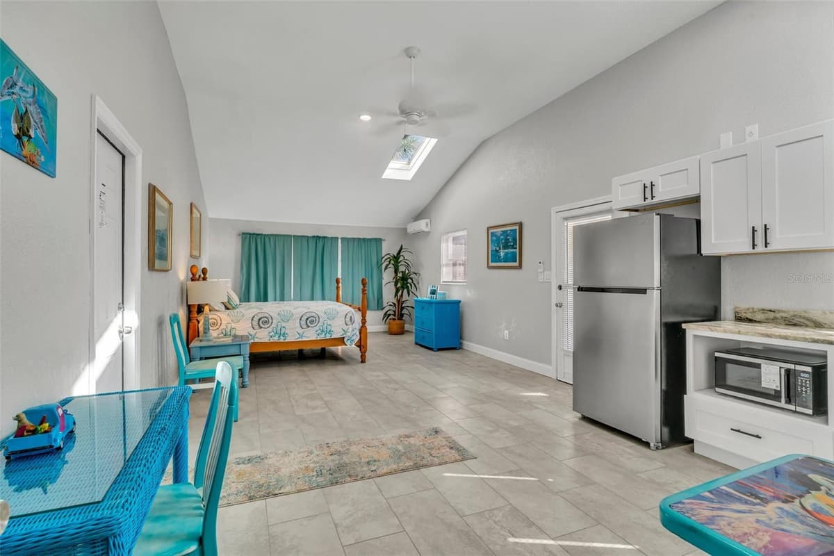 541 RIDGECREST DRIVE — photo 49 of 57