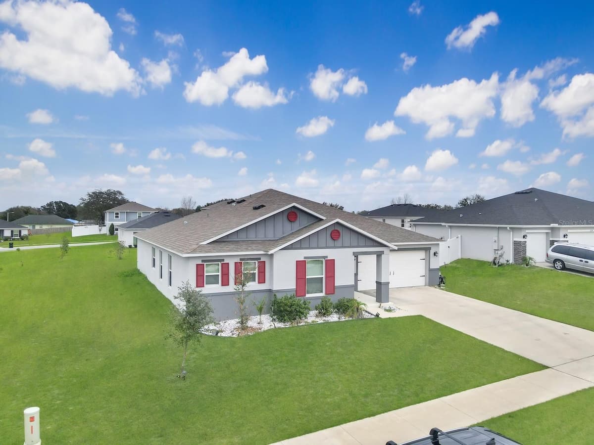 2220 GLADIOLUS LANE — photo 1 of 31