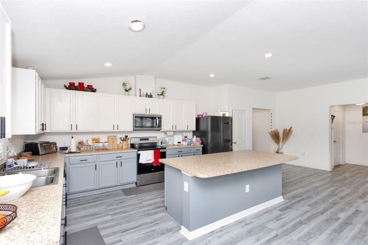 2220 GLADIOLUS LANE — photo 13 of 31