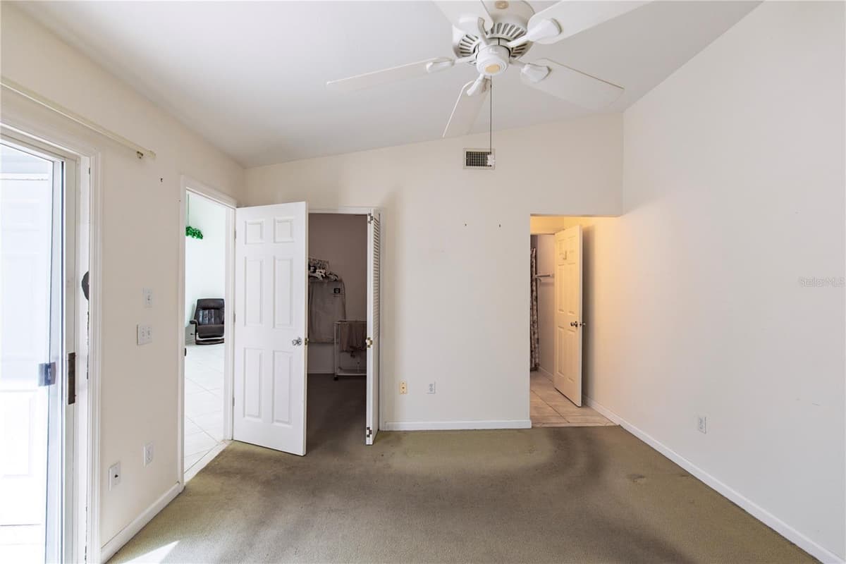 3300 LOVELAND BOULEVARD — photo 8 of 18