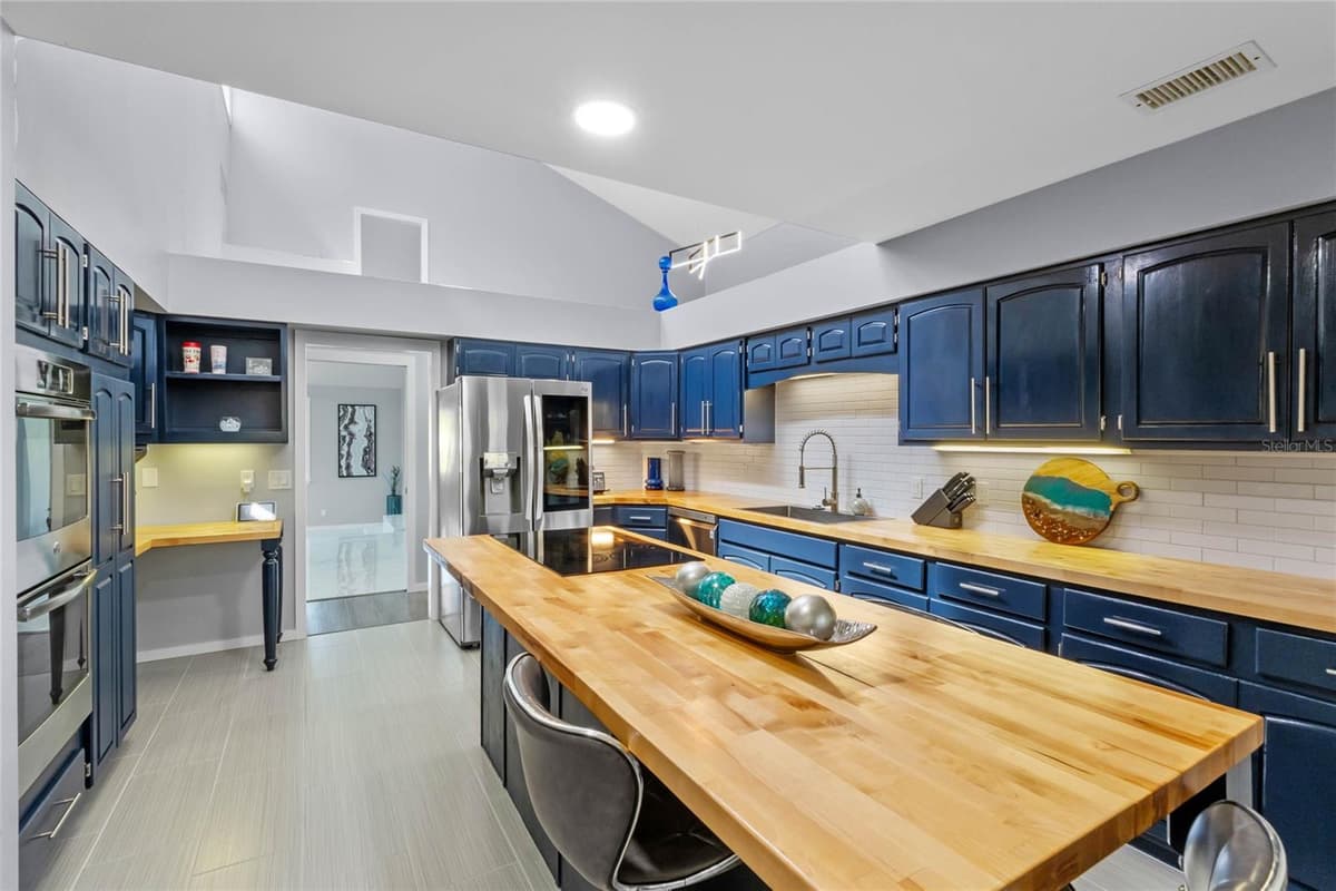 2918 COCOVIA WAY — photo 11 of 46