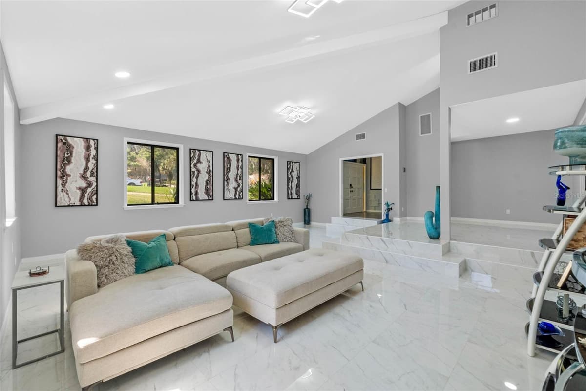 2918 COCOVIA WAY — photo 7 of 46