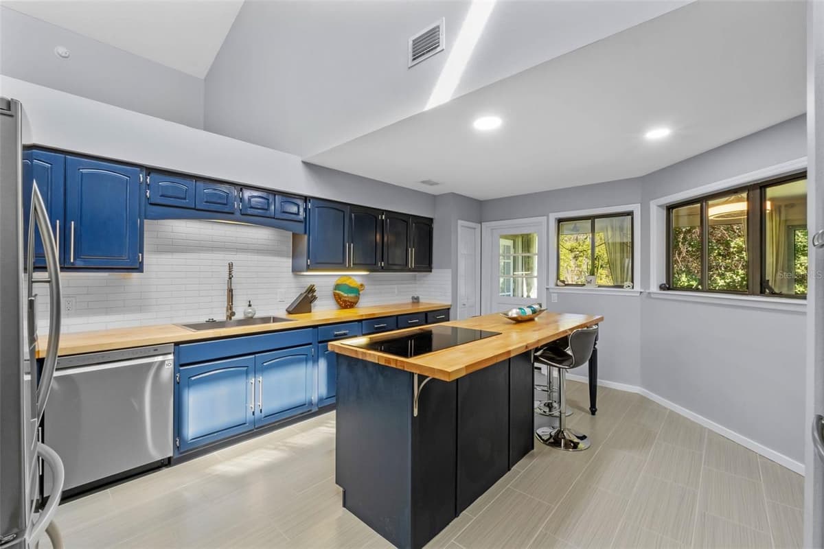 2918 COCOVIA WAY — photo 12 of 46