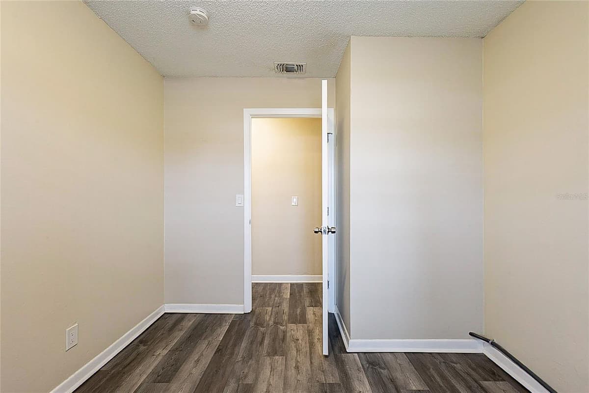 8528 GOLD RIDGE CIRCLE — photo 11 of 31