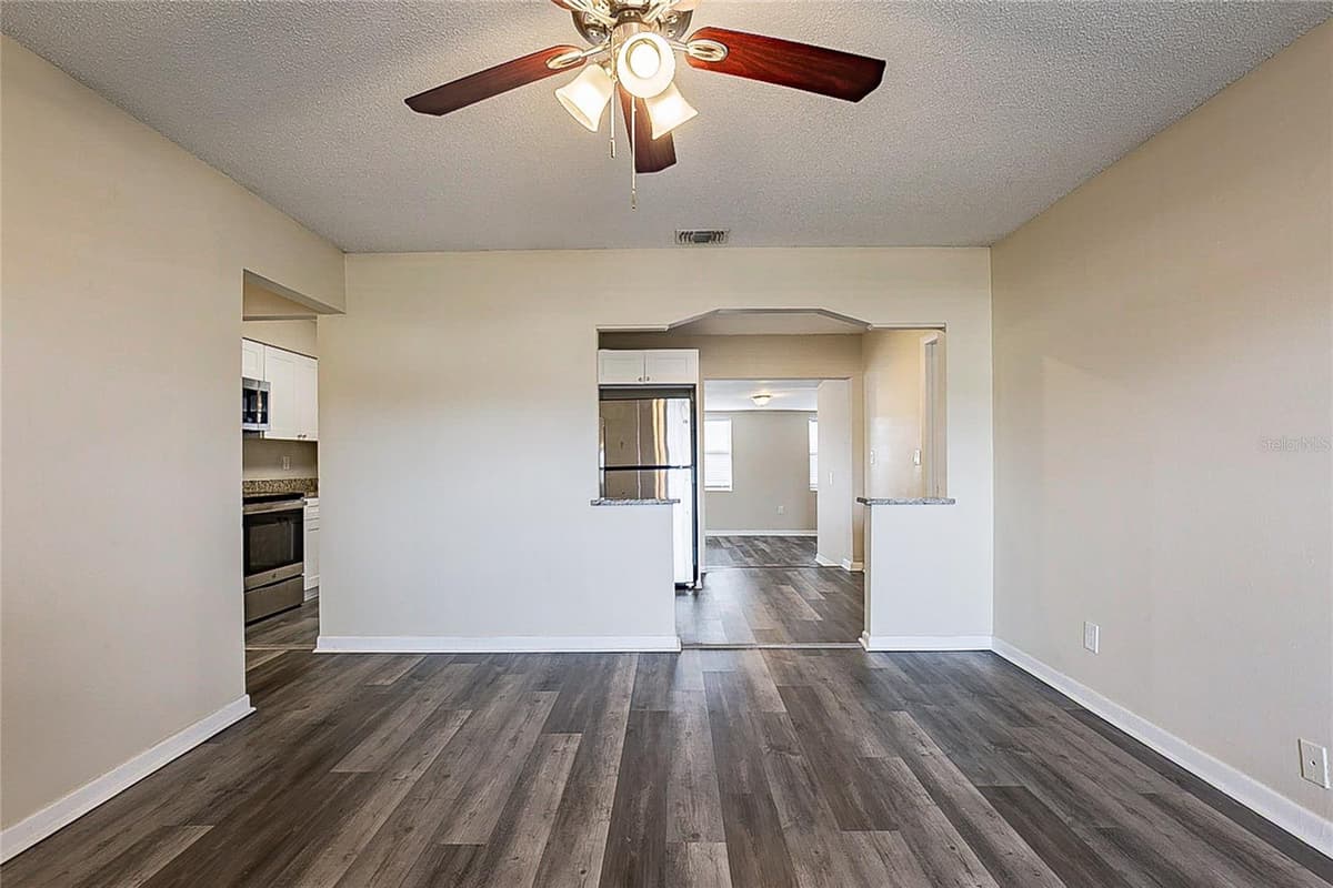 8528 GOLD RIDGE CIRCLE — photo 4 of 31