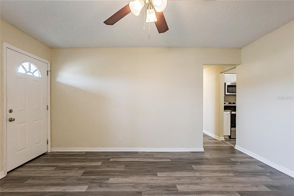 8528 GOLD RIDGE CIRCLE — photo 3 of 31