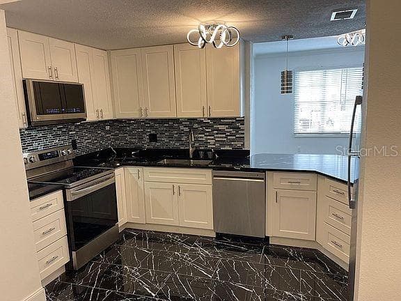 501 KNIGHTS RUN AVENUE — photo 5 of 29