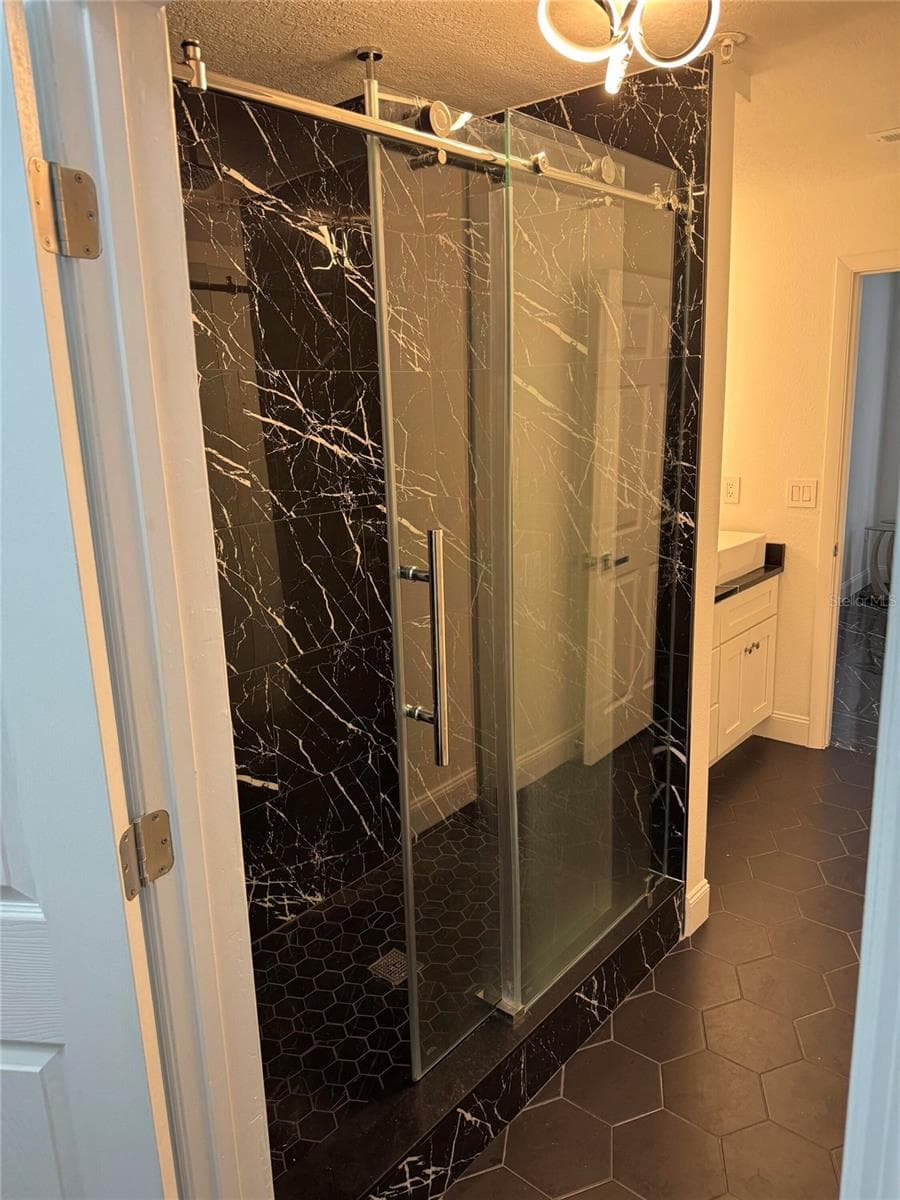 501 KNIGHTS RUN AVENUE — photo 14 of 29