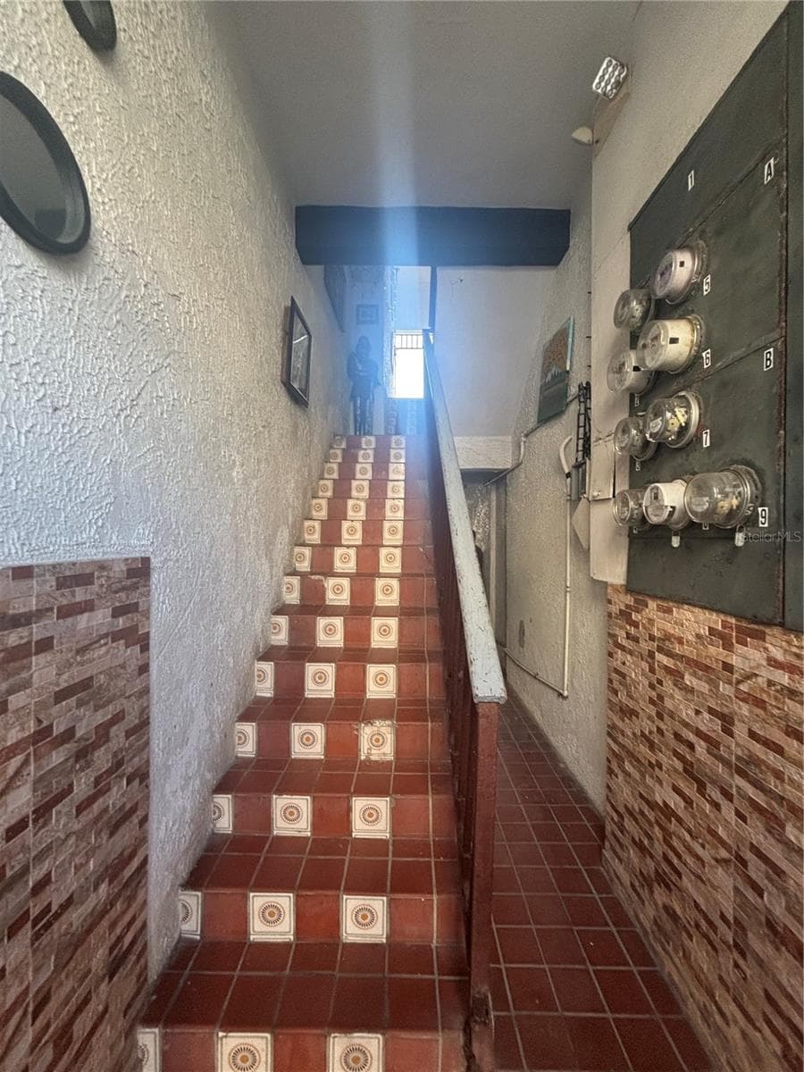 260 CONSTITUCION — photo 6 of 39
