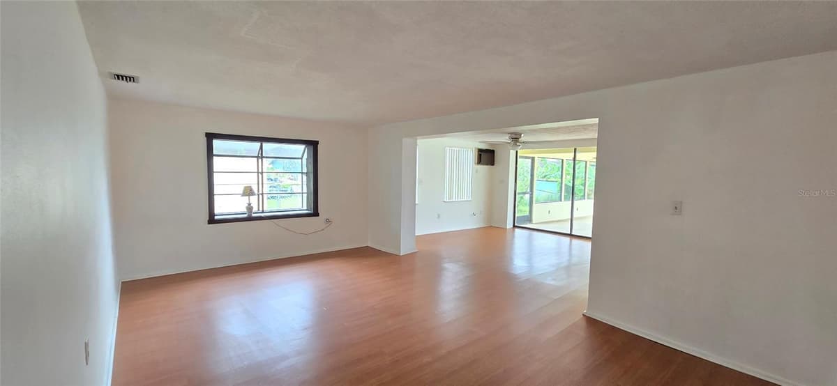 1414 GRAND BOULEVARD — photo 11 of 43