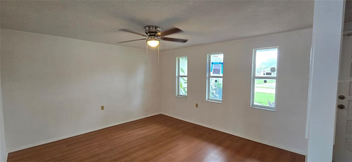 1414 GRAND BOULEVARD — photo 4 of 43