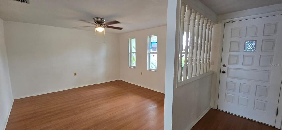 1414 GRAND BOULEVARD — photo 2 of 43