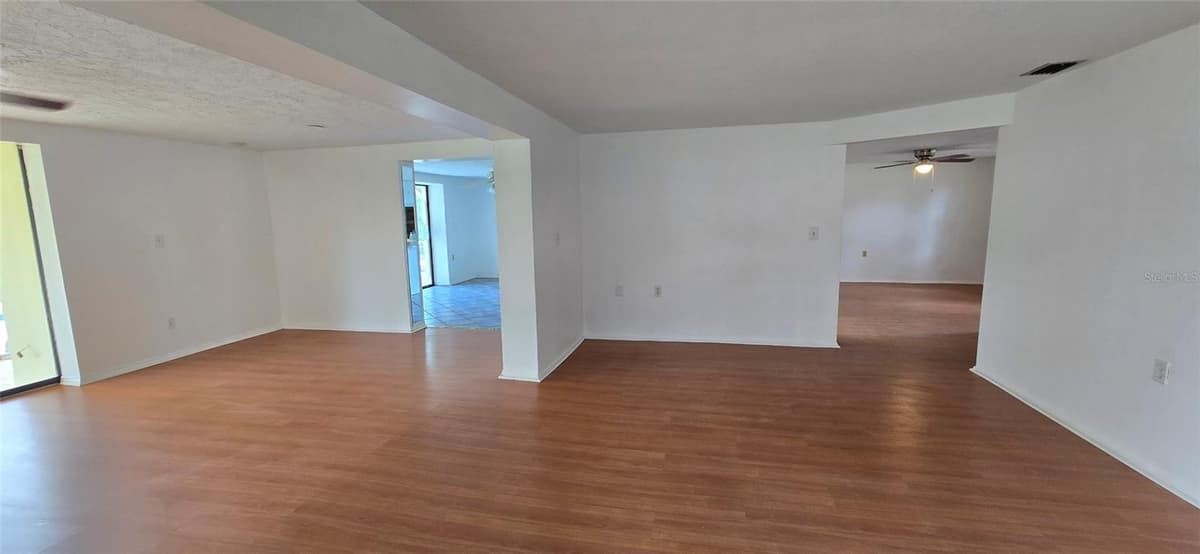 1414 GRAND BOULEVARD — photo 12 of 43