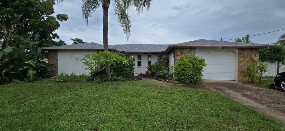 1414 GRAND BOULEVARD — photo 1 of 43