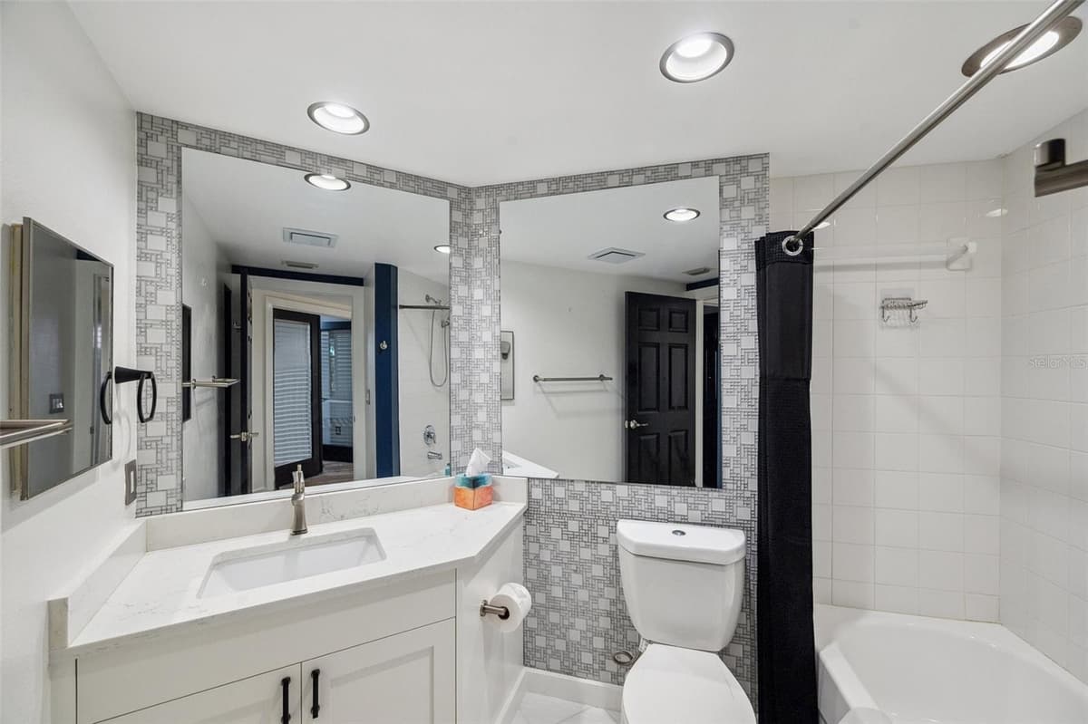 960 STARKEY ROAD — photo 43 of 69