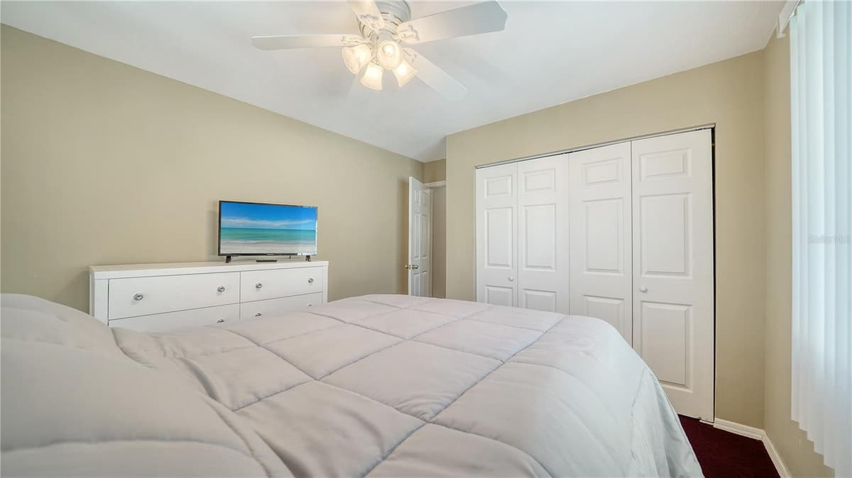 462 ISLAND CIRCLE — photo 16 of 34