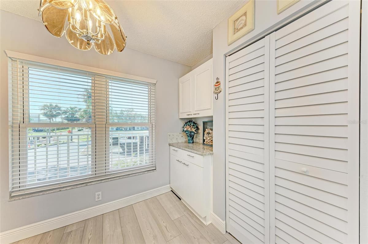 3980 IRONWOOD CIRCLE — photo 11 of 35
