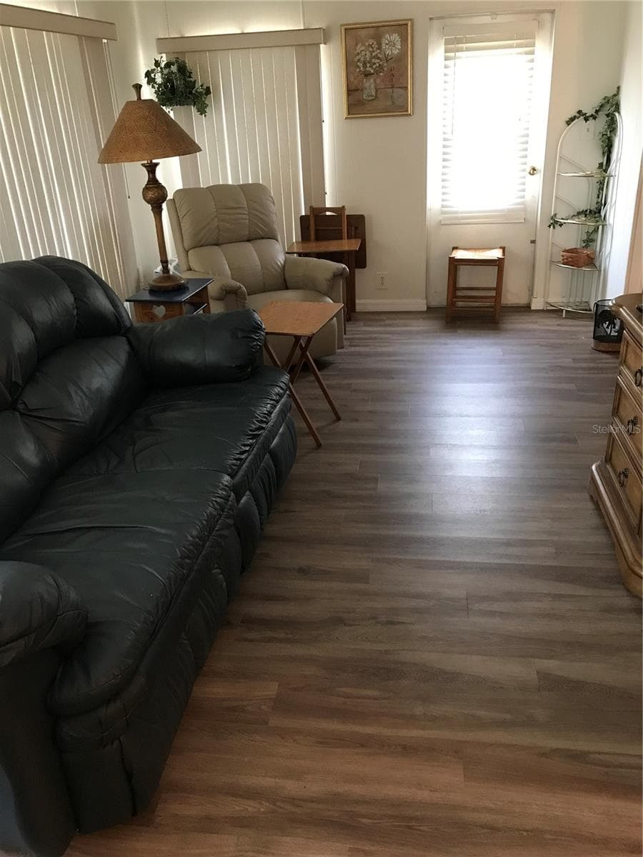 508 LAKESIDE RANCH WAY — photo 11 of 24