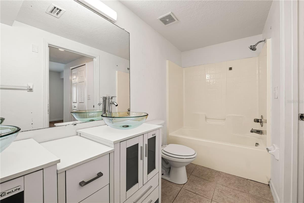 6434 CYPRESSDALE DRIVE — photo 11 of 33