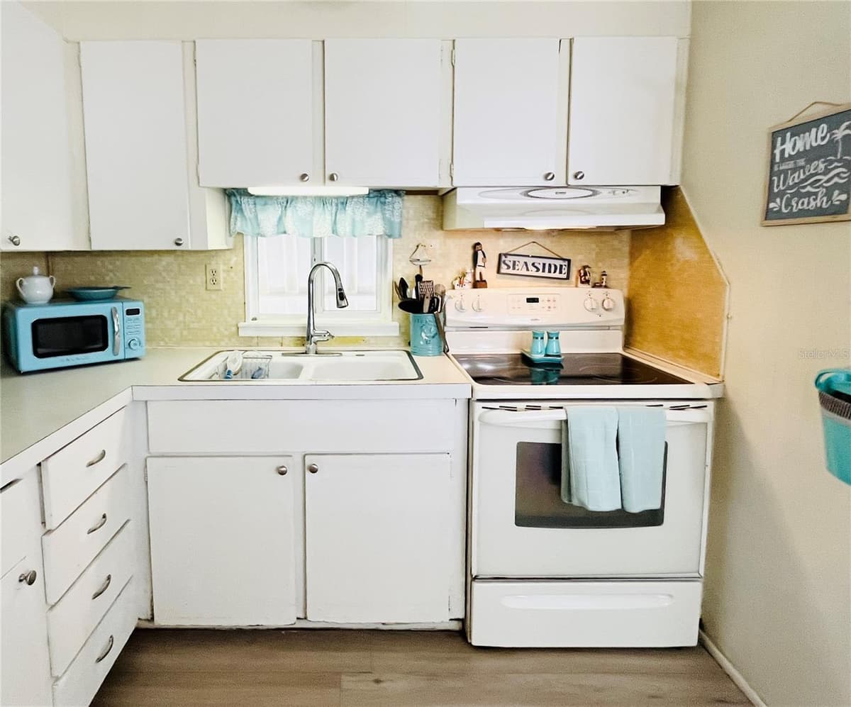 3335 SPANISH OAK TERRACE — photo 13 of 72