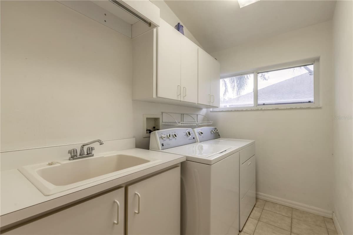 2626 TURNBULL ESTATES DRIVE — photo 13 of 38