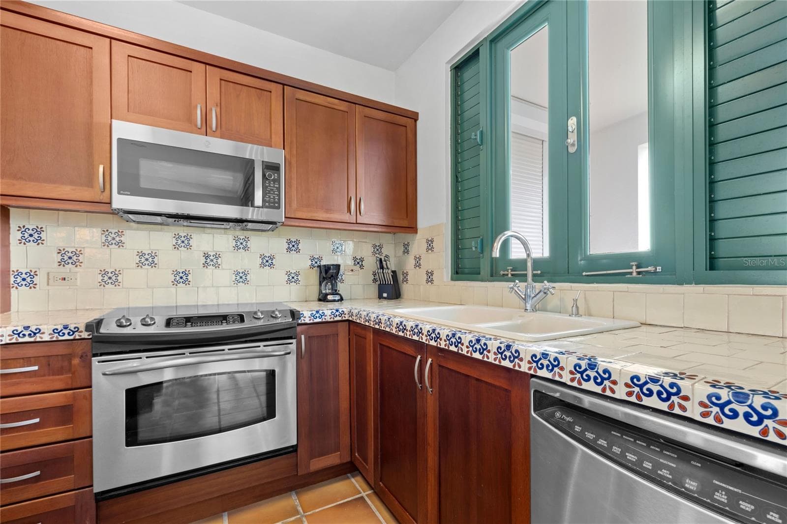 6000 Rio Mar Blvd VISTAS DEL CACIQUE — photo 16 of 55