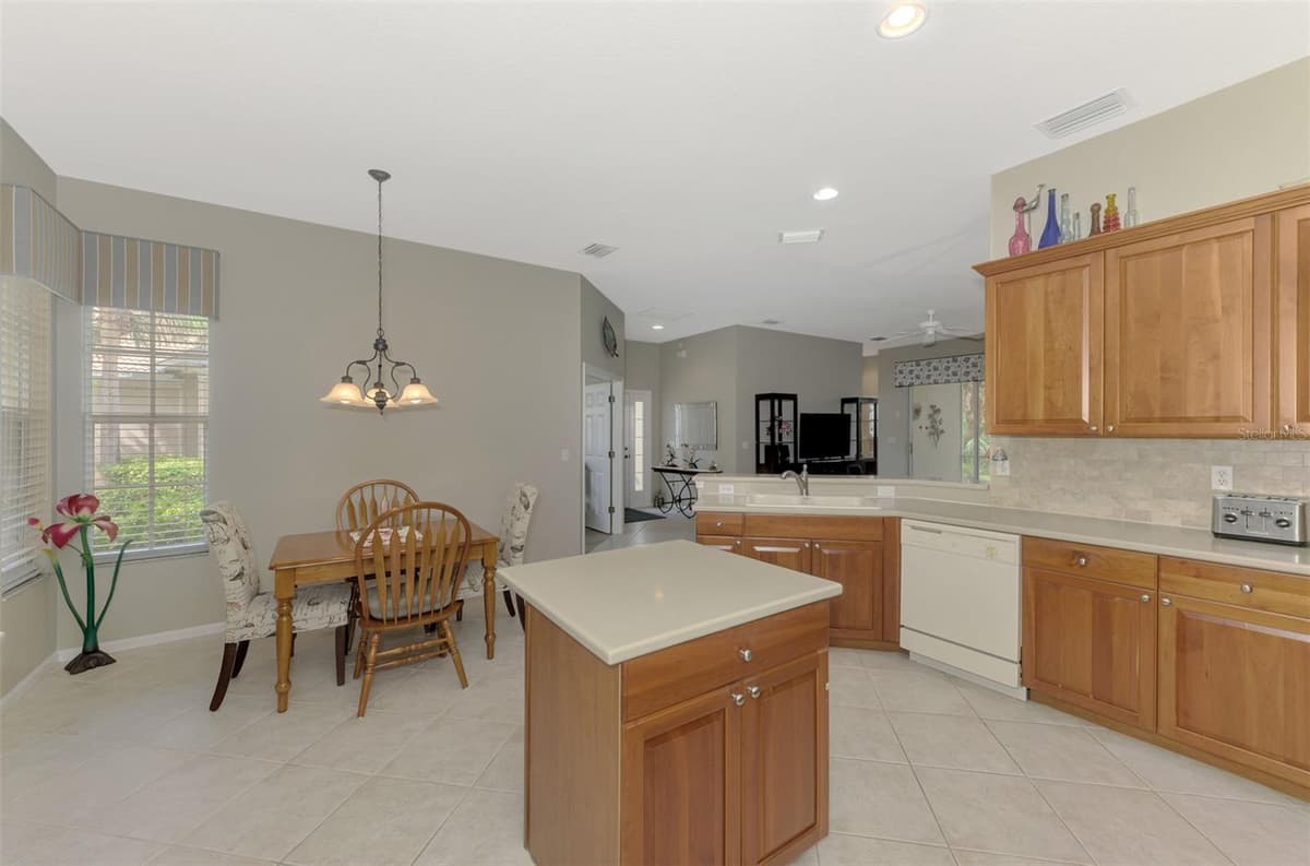 14298 RESERVE COURT — photo 22 of 75