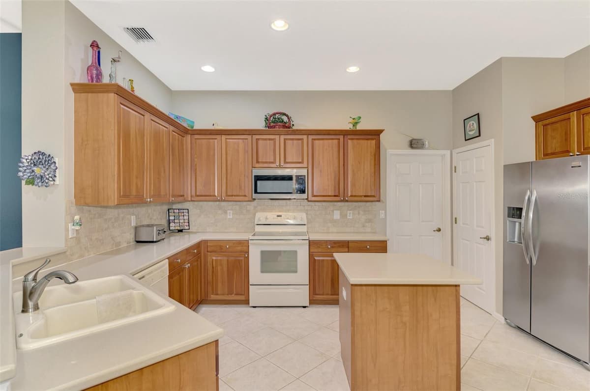 14298 RESERVE COURT — photo 16 of 75
