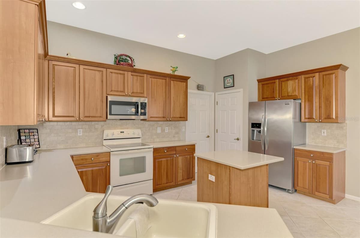 14298 RESERVE COURT — photo 17 of 75