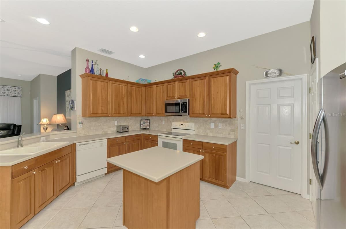 14298 RESERVE COURT — photo 20 of 75