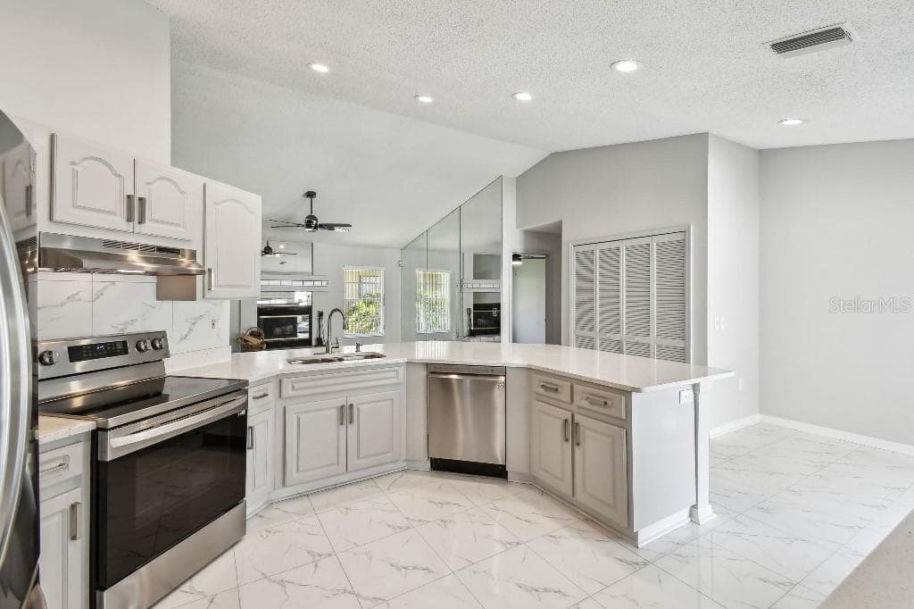 915 BRITTANY PARK BOULEVARD — photo 12 of 48