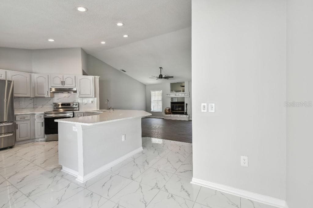 915 BRITTANY PARK BOULEVARD — photo 21 of 48