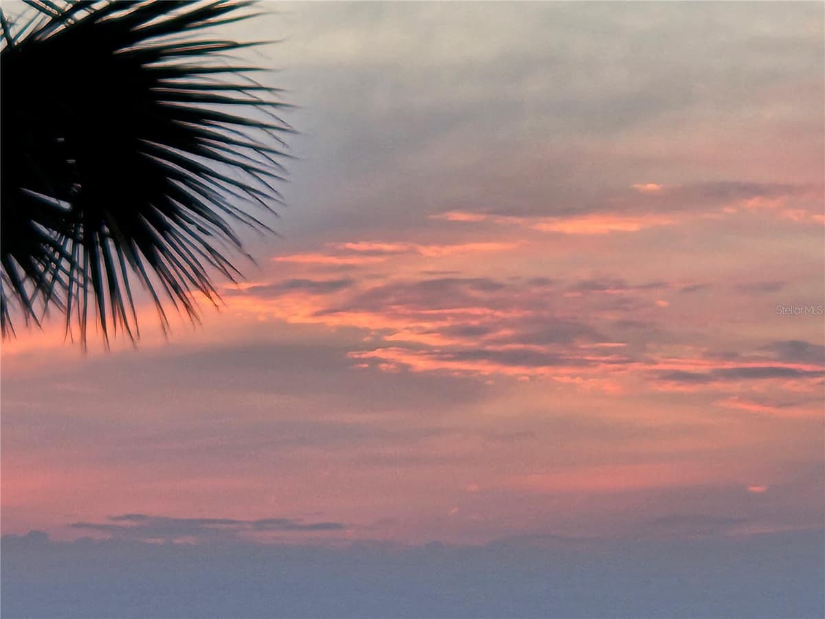 11 SUNSET DRIVE — photo 63 of 66