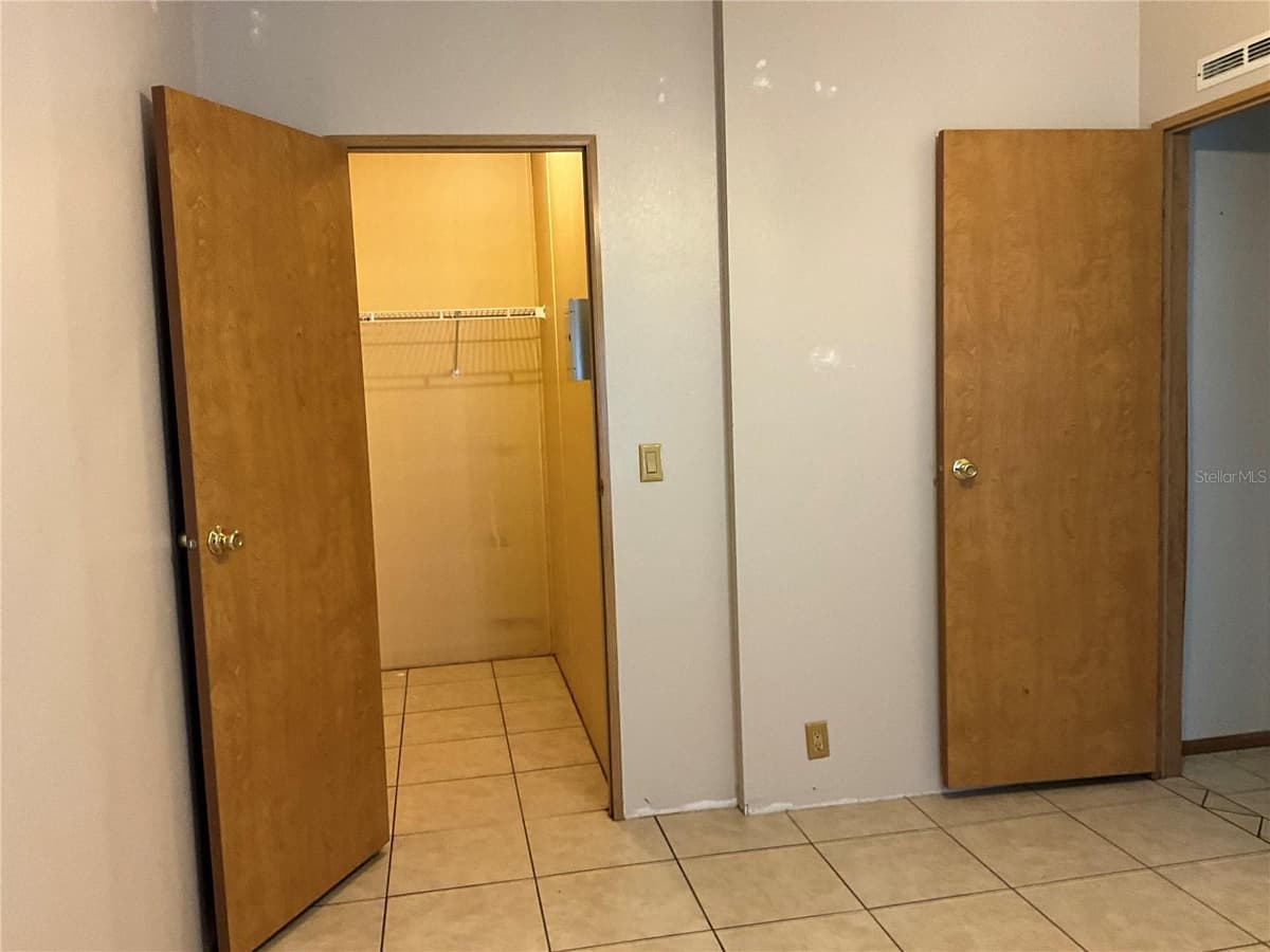 116 TRADERS COVE BOULEVARD — photo 39 of 60